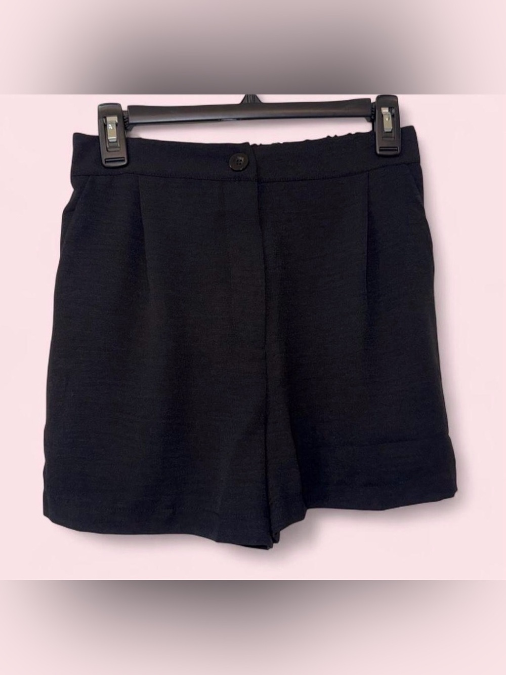 Zenana Outfitters Black Tailored Women’s Shorts